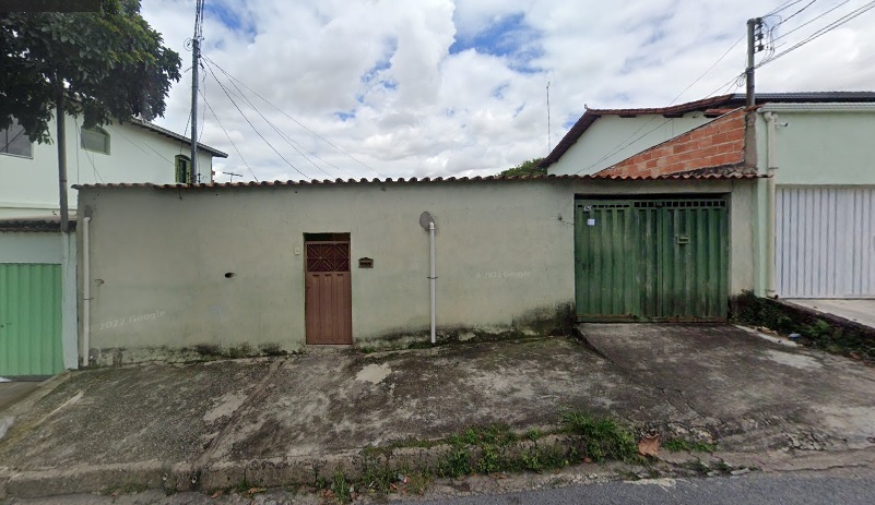 Lote bem localizado com duas residências, próximo a rua Tiradentes no bairro Industrial em Contagem