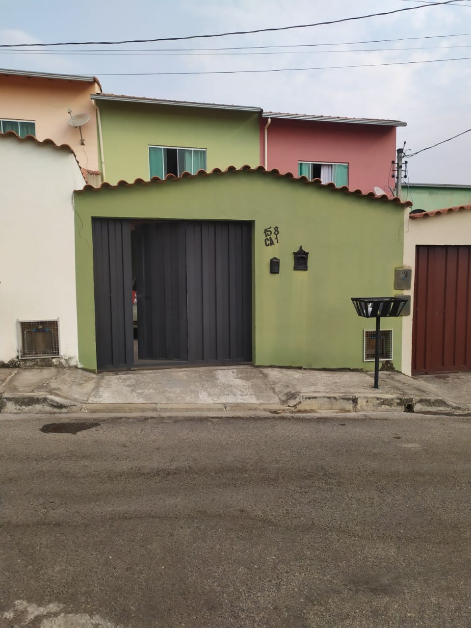 Linda casa geminada – Bairro Guanabara em Ibirité/MG